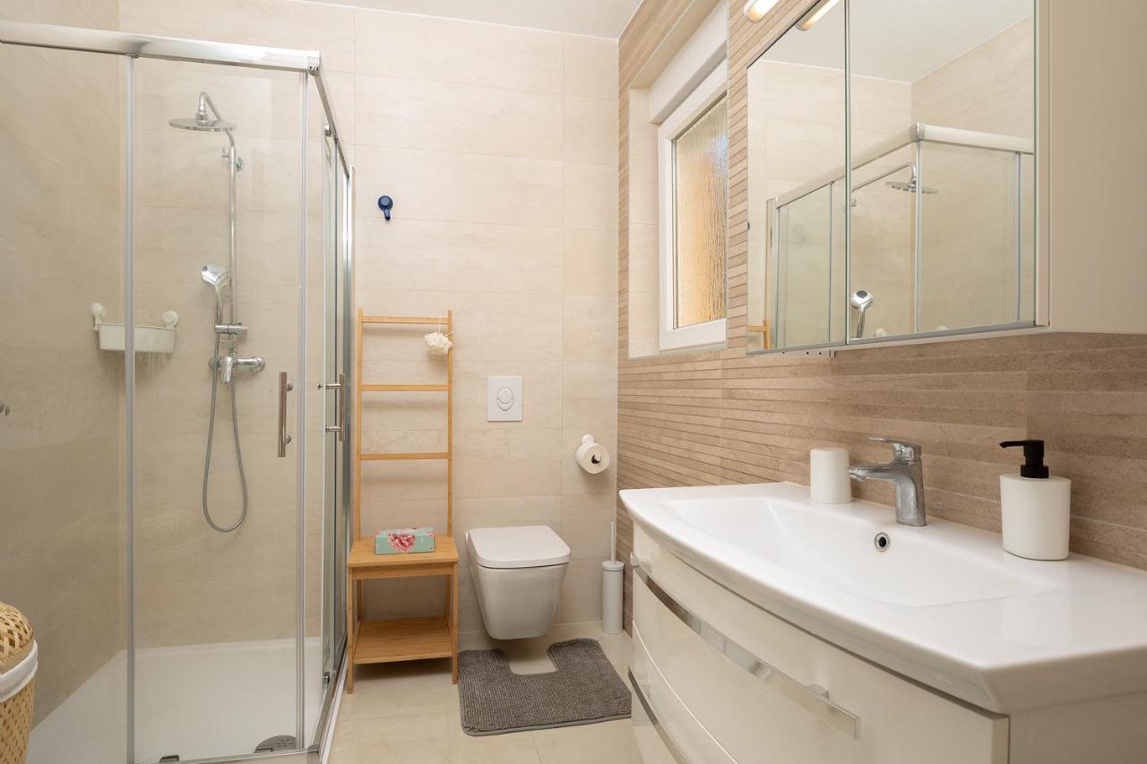 Apartment J&E Medulin Eksteriør billede